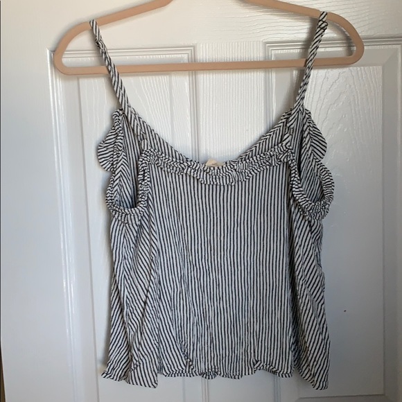 Universal Thread Crop Tank - Picture 2 of 4